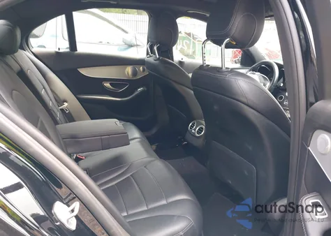 2018 Mercedes-Benz C 300 4Matic из США, поврежденный, VIN 55SWF4KB7JU281634